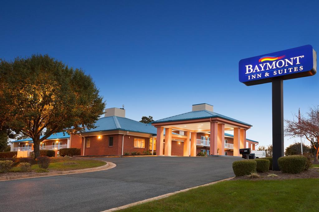 Baymont By Wyndham Warrenton Hotel Exterior foto